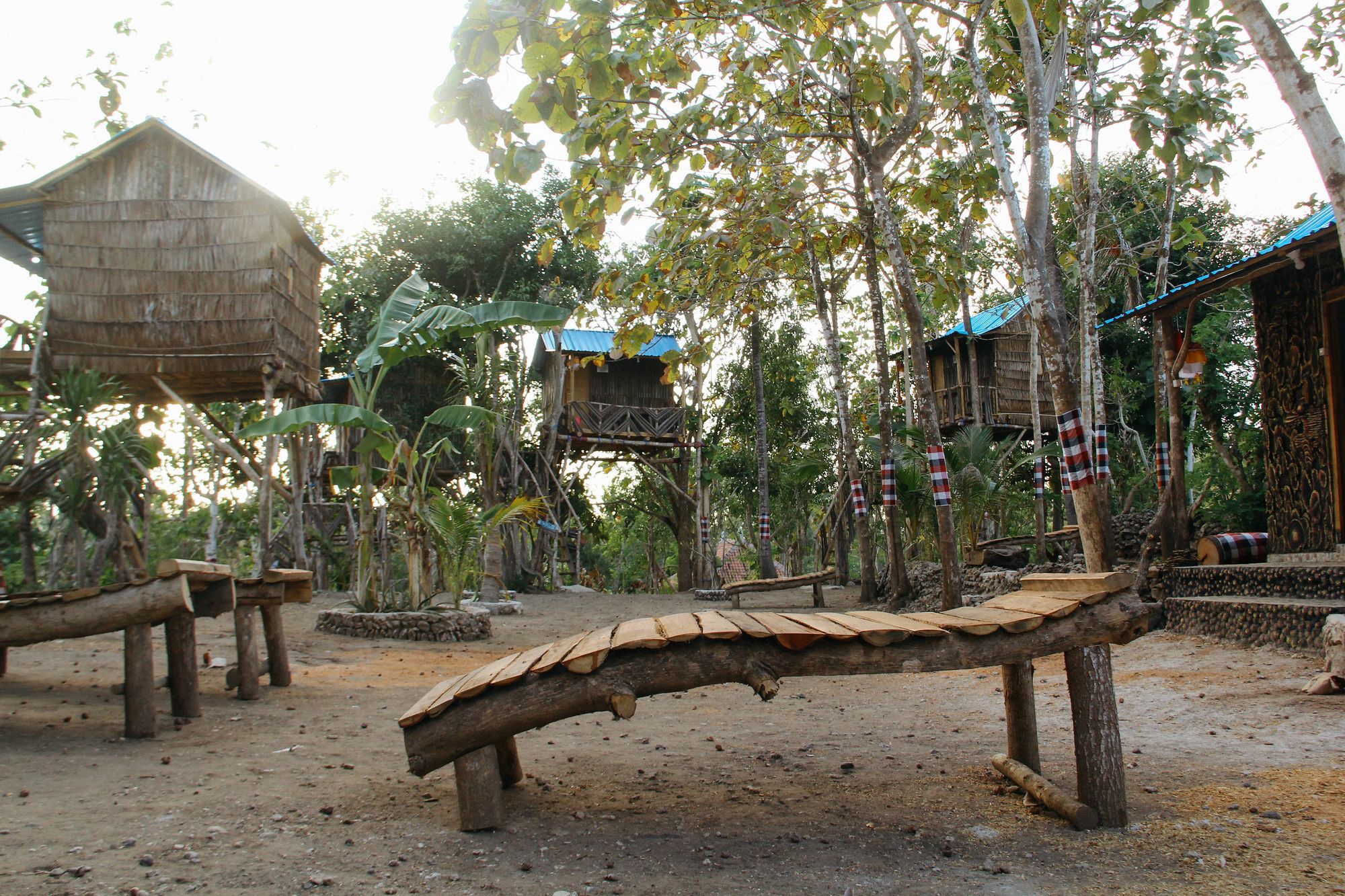 Nyuh Bengkok Tree House Hotel Batununggul Exterior photo